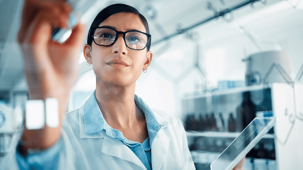 Laboratório óptico: como aumentar produtividade sem perder qualidade