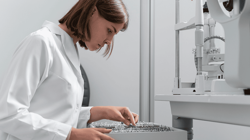 Lente como diferencial competitivo: Como criar um Catálogo Exclusivo para fidelizar grandes redes de óticas 2 lente-diferencial-competitivo-catalogo-exclusivo